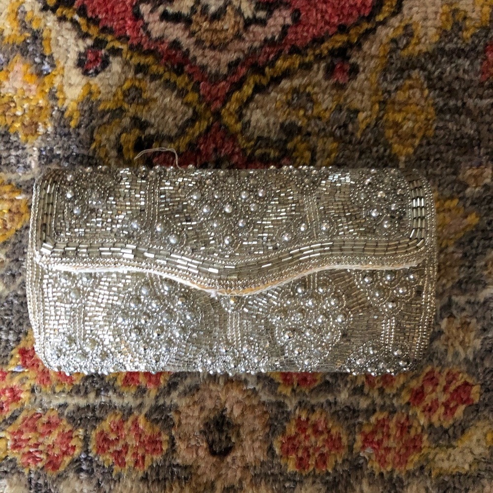 Beautiful beaded clutch✨